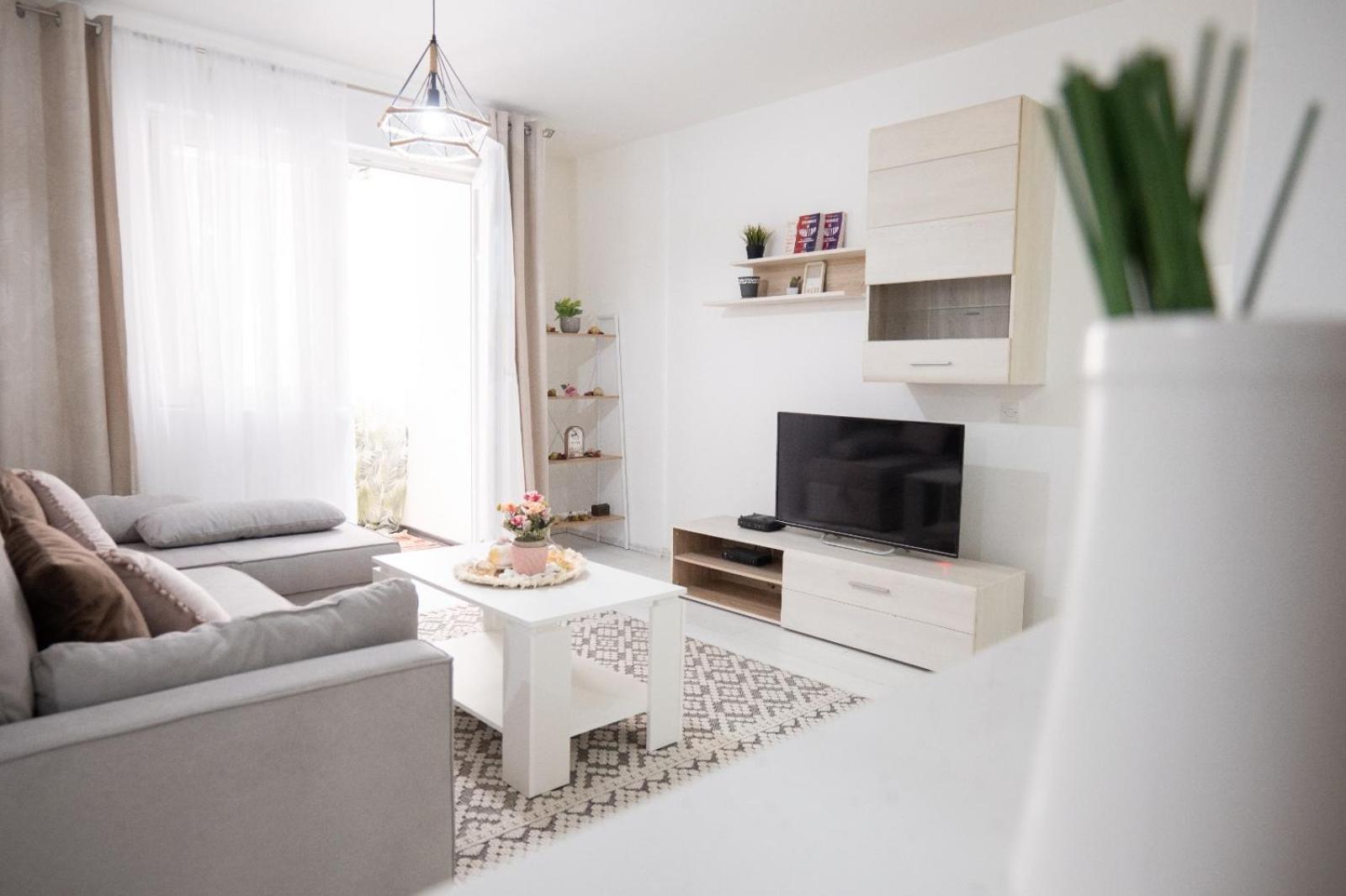 Grandeur Home Apartment Mostar - Free Parking ภายนอก รูปภาพ