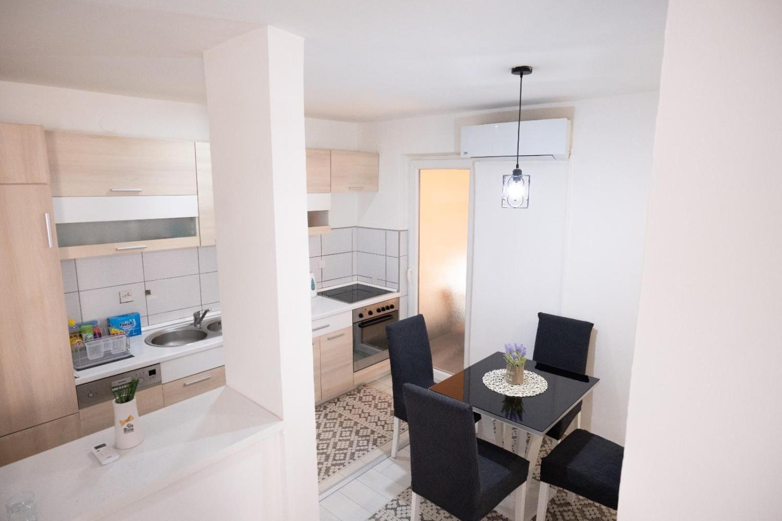 Grandeur Home Apartment Mostar - Free Parking ภายนอก รูปภาพ